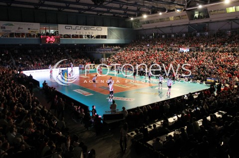  25.03.2013 RZESZOW SIATKOWKA PLUS LIGA 2012/2013 MEN VOLLEYBALL POLAND POLISH PLUSLIGA LEAGUE SEASON 2012/2013 MECZ ASSECO RESOVIA RZESZOW - DELECTA BYDGOSZCZ N/Z PODCZAS MECZU NA KILKANASCIE MINUT ZGASLO SWIATLO NA HALI PODPROMIE PRZEZ CO MECZ MUSIAL ZOSTAC WSTRZYMANY  