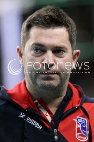  25.03.2013 RZESZOW SIATKOWKA PLUS LIGA 2012/2013 MEN VOLLEYBALL POLAND POLISH PLUSLIGA LEAGUE SEASON 2012/2013 MECZ ASSECO RESOVIA RZESZOW - DELECTA BYDGOSZCZ N/Z PIOTR MAKOWSKI ( HEAD COACH ) TRENER GLOWKA  