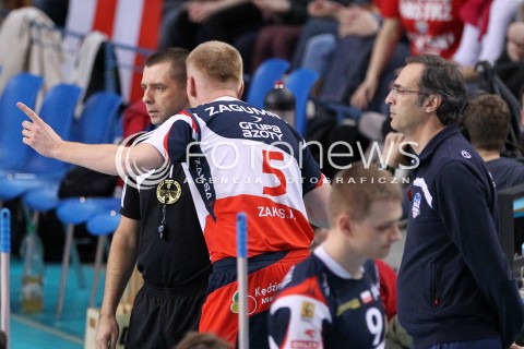  13.04.2013 RZESZOW SIATKOWKA PLUS LIGA 2012/2013 MEN VOLLEYBALL POLAND POLISH PLUSLIGA LEAGUE SEASON 2012/2013 FINAL 3. MECZ ASSECO RESOVIA RZESZOW - ZAKSA KEDZIERZYN KOZLE N/Z PAWEL ZAGUMNY DYSKUSJA KLOTNIA DANIEL CASTELLANI TRENER ( HEAD COACH ) SEDZIA  