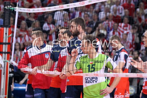  13.04.2013 RZESZOW SIATKOWKA PLUS LIGA 2012/2013 MEN VOLLEYBALL POLAND POLISH PLUSLIGA LEAGUE SEASON 2012/2013 FINAL 3. MECZ ASSECO RESOVIA RZESZOW - ZAKSA KEDZIERZYN KOZLE N/Z PIOTR GACEK MARCIN MOZDZONEK PRZEGRANA PORAZKA SMUTEK EMOCJE ZAWODNICY ZAKSY  