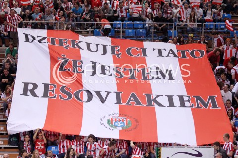  13.04.2013 RZESZOW SIATKOWKA PLUS LIGA 2012/2013 MEN VOLLEYBALL POLAND POLISH PLUSLIGA LEAGUE SEASON 2012/2013 FINAL 3. MECZ ASSECO RESOVIA RZESZOW - ZAKSA KEDZIERZYN KOZLE N/Z BANER TRANSPARENT KIBICE KLUB KIBICA DZIEKUJE CI TATO ZE JESTEM RESOVIAKIEM  