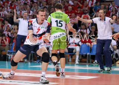  14.04.2013 RZESZOW SIATKOWKA PLUS LIGA 2012/2013 MEN VOLLEYBALL POLAND POLISH PLUSLIGA LEAGUE SEASON 2012/2013 FINAL 4. MECZ ASSECO RESOVIA RZESZOW - ZAKSA KEDZIERZYN KOZLE N/Z GRZEGORZ PILARZ PIOTR GACEK DANIEL CASTELLANI TRENER ( HEAD COACH ) RADOSC EMOCJE  