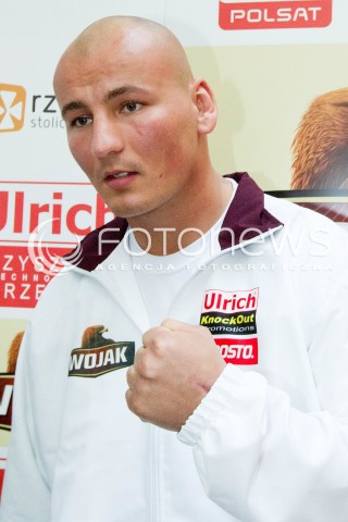  19.04.2013 RZESZOW BOKS BOXING WAZENIE ZAWODNIKOW W RZESZOWIE PRZED GALA BOKSU WOJAK BOXING NIGHT N/Z ARTUR SZPILKA BOKSER  