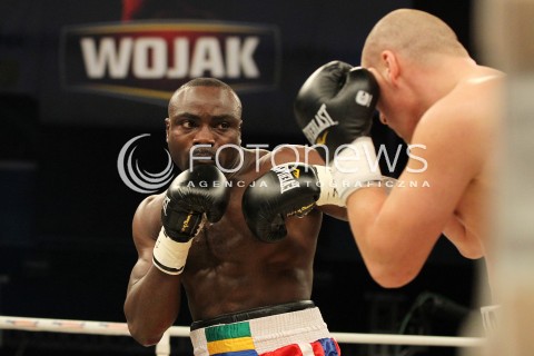  20.04.2013 RZESZOW BOKS BOXING GALA BOKSU WOJAK BOXING NIGHT W RZESZOWIE N/Z KRZYSZTOF GLOWACKI TAYLOR MABIKA  