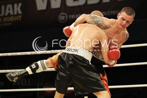  20.04.2013 RZESZOW BOKS BOXING GALA BOKSU WOJAK BOXING NIGHT W RZESZOWIE N/Z KAMIL LASZCZYK KRZYSZTOF ROGOWSKI  