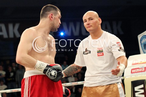  20.04.2013 RZESZOW BOKS BOXING GALA BOKSU WOJAK BOXING NIGHT W RZESZOWIE N/Z ARTUR SZPILKA TARAS BIDENKO BYDENKO PO WALCE  