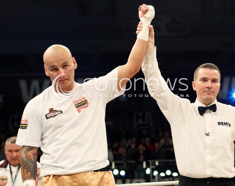  20.04.2013 RZESZOW BOKS BOXING GALA BOKSU WOJAK BOXING NIGHT W RZESZOWIE N/Z ARTUR SZPILKA SEDZIA  