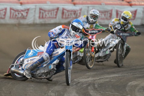  21.04.2013 RZESZOW ZUZEL SPEEDWAY ENEA EKSTRALIGA PGE MARMA RZESZOW - DOSPEL WLOKNIARZ CZESTOCHOWA N/Z MICHAEL JEPSEN JENSEN (BIALY), RUNE HOLTA (ZOLTY), LUKASZ SOWKA (NIEBIESKI)  