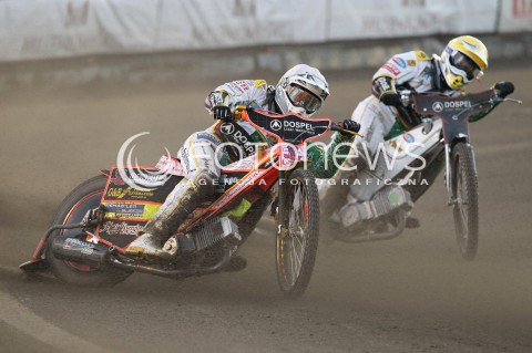  21.04.2013 RZESZOW ZUZEL SPEEDWAY ENEA EKSTRALIGA PGE MARMA RZESZOW - DOSPEL WLOKNIARZ CZESTOCHOWA N/Z MICHAEL JEPSEN JENSEN (BIALY), RUNE HOLTA (ZOLTY)  