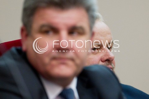  26.04.2012 RZESZOW SESJA NADZWYCZAJNA Z WNIOSKIEM O ODWOLANIE MARSZALKA WOJEWODZTWA PODKARPACKIEGO MIROSLAWA KARAPYTY N/Z ZYGMUNT CHOLEWINSKI WICEMARSZALEK MIROSLAW KARAPYTA MARSZALEK WOJEWODZTWA PODKARPACKIEGO  