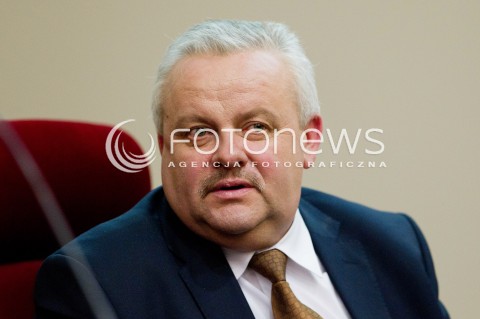  26.04.2012 RZESZOW SESJA NADZWYCZAJNA Z WNIOSKIEM O ODWOLANIE MARSZALKA WOJEWODZTWA PODKARPACKIEGO MIROSLAWA KARAPYTY N/Z MIROSLAW KARAPYTA MARSZALEK WOJEWODZTWA PODKARPACKIEGO  