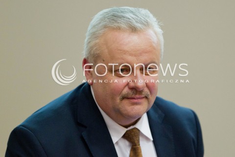  26.04.2012 RZESZOW SESJA NADZWYCZAJNA Z WNIOSKIEM O ODWOLANIE MARSZALKA WOJEWODZTWA PODKARPACKIEGO MIROSLAWA KARAPYTY N/Z MIROSLAW KARAPYTA MARSZALEK WOJEWODZTWA PODKARPACKIEGO  