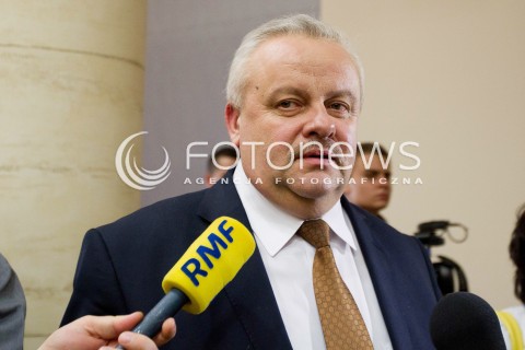  26.04.2012 RZESZOW SESJA NADZWYCZAJNA Z WNIOSKIEM O ODWOLANIE MARSZALKA WOJEWODZTWA PODKARPACKIEGO MIROSLAWA KARAPYTY N/Z MIROSLAW KARAPYTA MARSZALEK WOJEWODZTWA PODKARPACKIEGO  