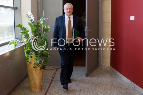  26.04.2012 RZESZOW SESJA NADZWYCZAJNA Z WNIOSKIEM O ODWOLANIE MARSZALKA WOJEWODZTWA PODKARPACKIEGO MIROSLAWA KARAPYTY N/Z MIROSLAW KARAPYTA MARSZALEK WOJEWODZTWA PODKARPACKIEGO  