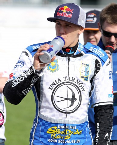  05.05.2013 RZESZOW ZUZEL SPEEDWAY ENEA EKSTRALIGA DERBY MALOPOLSKI MECZ PGE MARMA RZESZOW - UNIA TARNOW N/Z MACIEJ JANOWSKI SYLWETKA  