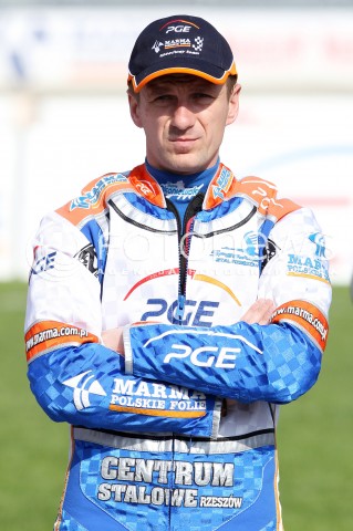  05.05.2013 RZESZOW ZUZEL SPEEDWAY ENEA EKSTRALIGA DERBY MALOPOLSKI MECZ PGE MARMA RZESZOW - UNIA TARNOW N/Z RAFAL OKONIEWSKI SYLWETKA  