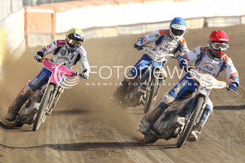  05.05.2013 RZESZOW ZUZEL SPEEDWAY ENEA EKSTRALIGA DERBY MALOPOLSKI MECZ PGE MARMA RZESZOW - UNIA TARNOW N/Z RAFAL OKONIEWSKI (CZERWONY), MARTIN VACULIK (ZOLTY), LUKASZ SOWKA (NIEBIESKI)  