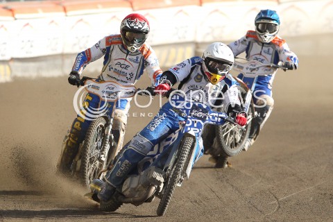  05.05.2013 RZESZOW ZUZEL SPEEDWAY ENEA EKSTRALIGA DERBY MALOPOLSKI MECZ PGE MARMA RZESZOW - UNIA TARNOW N/Z GRZEGORZ WALASEK (CZERWONY), MACIEJ JANOWSKI (BIALY), JURICA PAVLIC (NIEBIESKI)  