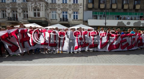  10.05.2013 LODZ PROTEST KIBICOW KLUBU WIDZEW LODZ W SPRAWIE BUDOWY NOWEGO STADIONU N/Z PROTEST KIBICOW  