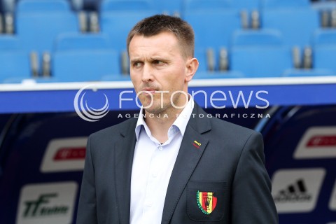  11.05.2013 KRAKOW PILKA NOZNA POLSKA T-MOBILE EKSTRAKLASA SEZON 2012/2013 <br />FOOTBALL POLISH EKSTRAKLASA SEASON 2012/2013 WISLA KRAKOW - KORONA KIELCE <br />N/Z LESZEK OJRZYNSKI TRENER ( HEAD COACH )  SYLWETKA  <br /> 