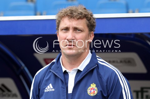  11.05.2013 KRAKOW PILKA NOZNA POLSKA T-MOBILE EKSTRAKLASA SEZON 2012/2013 <br />FOOTBALL POLISH EKSTRAKLASA SEASON 2012/2013 WISLA KRAKOW - KORONA KIELCE <br />N/Z TOMASZ KULAWIK TRENER ( HEAD COACH ) SYLWETKA <br /> 