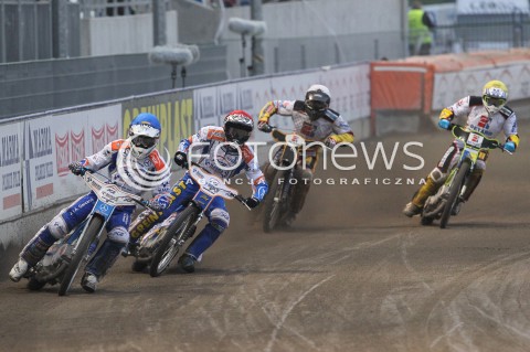  12.05.2013 RZESZOW ZUZEL SPEEDWAY ENEA EKSTRALIGA MECZ PGE MARMA RZESZOW - BETARD SPARTA WROCLAW <br />N/Z LUKASZ SOWKA (NIEBIESKI), TROY BATCHELOR (ZOLTY), GRZEGORZ WALASEK (CZERWONY), PATRYK MALITOWSKI (BIALY) <br /> 
