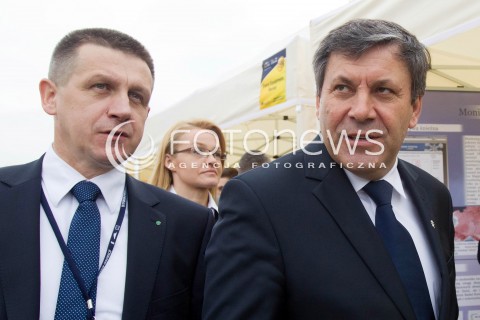  14.05.2013 RZESZOW IV FORUM INNOWACJI W RZESZOWIE<br />
N/Z JANUSZ PIECHOCINSKI WICEPREMIER MINISTER GOSPODARKI (P) JAN BURY POSEL PSL (L) <br />
 