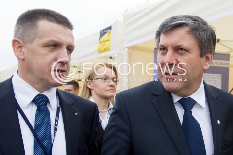  14.05.2013 RZESZOW IV FORUM INNOWACJI W RZESZOWIE<br />
N/Z JANUSZ PIECHOCINSKI WICEPREMIER MINISTER GOSPODARKI (P) JAN BURY POSEL PSL (L) <br />
 