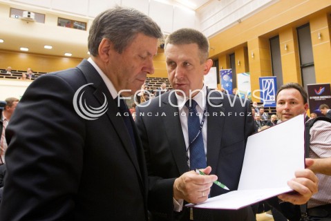  14.05.2013 RZESZOW IV FORUM INNOWACJI W RZESZOWIE<br />N/Z JANUSZ PIECHOCINSKI WICEPREMIER MINISTER GOSPODARKI (L) JAN BURY POSEL (P)  <br /> 