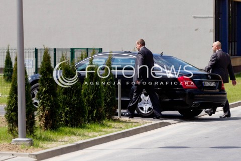  !!UWAGA!! PROSZE NIE PODPISYWAC NAZWISKA AUTORA I AGENCJI <br />
<br />
16.05.2013 RZESZOW PREZYDENT RP BRONISLAW KOMOROWSKI NA PODKARPACIU. OTWARCIE UNIWERSYTECKIEGO CENTRUM INNOWACJI I TRANSFERU WIEDZY TECHNICZNO-PRZYRODNICZEJ NA UNIWERSYTECIE RZESZOWSKIM. N/Z OCHRONA BOR LIMUZYNA  