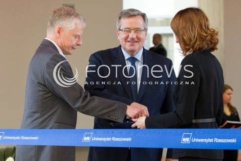  16.05.2013 RZESZOW PREZYDENT RP BRONISLAW KOMOROWSKI NA PODKARPACIU. OTWARCIE UNIWERSYTECKIEGO CENTRUM INNOWACJI I TRANSFERU WIEDZY TECHNICZNO-PRZYRODNICZEJ NA UNIWERSYTECIE RZESZOWSKIM. N/Z BRONISLAW KOMOROWSKI ALEKSANDER BOBKO REKTOR  
