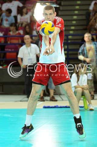  07.06.2013 WARSZAWA TORWAR<br />SIATKOWKA MEZCZYZN LIGA SWIATOWA 2013<br />FIVB VOLLEYBALL WORLD LEAGUE 2012 POLSKA - BRAZYLIA ( POLAND - BRAZIL )<br />N/Z DAWID KONARSKI SYLWETKA<br />  