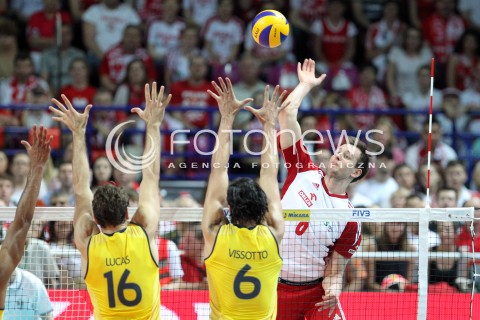  07.06.2013 WARSZAWA TORWAR<br />SIATKOWKA MEZCZYZN LIGA SWIATOWA 2013<br />FIVB VOLLEYBALL WORLD LEAGUE 2012 POLSKA - BRAZYLIA ( POLAND - BRAZIL )<br />N/Z BARTOSZ KUREK LUCAS SAATKAMP VISSOTTO ( LEANDRO VISSOTTO NEVES ) <br />  