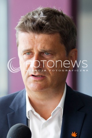  13.06.2013 RZESZOW KONGRES EUROPA PLUS W RZESZOWIE <br />N/Z JANUSZ PALIKOT ( RUCH PALIKOTA ) GLOWKA<br /> 