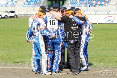  16.06.2013 RZESZOW ZUZEL SPEEDWAY ENEA EKSTRALIGA MECZ PGE MARMA RZESZOW - UNIBAX TORUN <br />
N/Z ZESPOL TEAM MOTYWACJA PGE MARMA RZESZOW GRUPA<br />
 