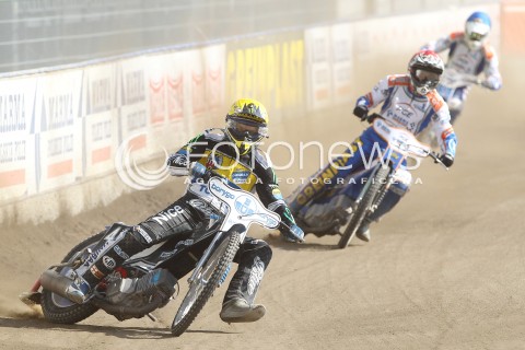  16.06.2013 RZESZOW ZUZEL SPEEDWAY ENEA EKSTRALIGA MECZ PGE MARMA RZESZOW - UNIBAX TORUN <br />
N/Z TOMASZ GOLLOB (ZOLTY), LUKASZ SOWKA (NIEBIESKI), GRZEGORZ WALASEK (CZERWONY)<br />
 