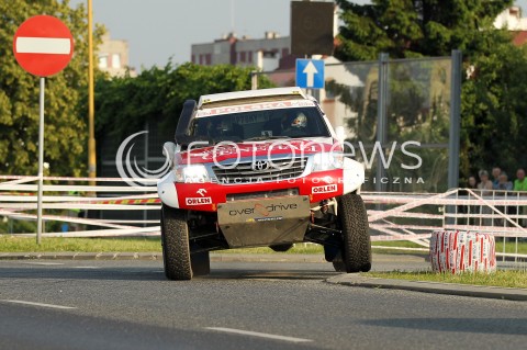  21.06.2013 RZESZOW RAJD BAJA CARPATHIA 2013<br />N/Z ADAM MALYSZ RAFAL MARTON SAMOCHOD TOYOTA HILUX <br /> 