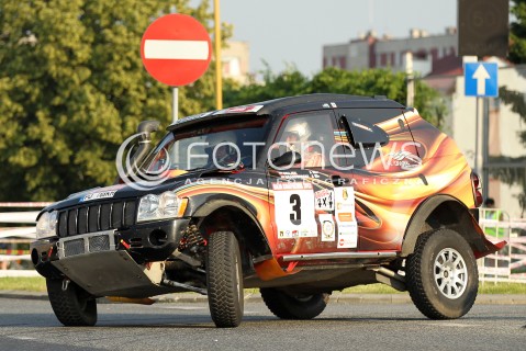  21.06.2013 RZESZOW RAJD BAJA CARPATHIA 2013<br />N/Z WLODZIMIERZ GRAJEK PIOTR BRAKOWIECKI SAMOCHOD SAM MRT<br /> 