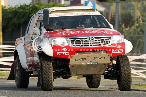  21.06.2013 RZESZOW RAJD BAJA CARPATHIA 2013<br />N/Z ADAM MALYSZ RAFAL MARTON SAMOCHOD TOYOTA HILUX <br /> 