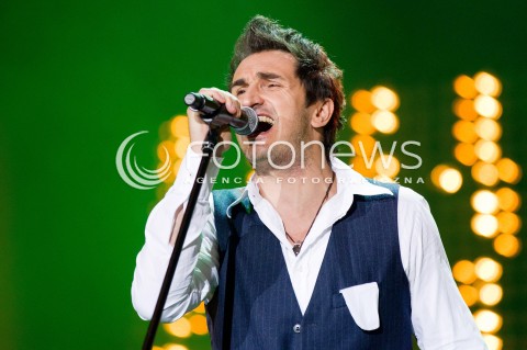  28.06.2013 RZESZOW<br />
EUROPEJSKI STADION KULTURY W RZESZOWIE<br />
KONCERT INAUGURUJACY ZJEDNOCZENI W ROZNORODNOSCI<br />
N/Z SEBASTIAN KARPIEL BULECKA ZESPOL ZAKOPOWER <br />
 