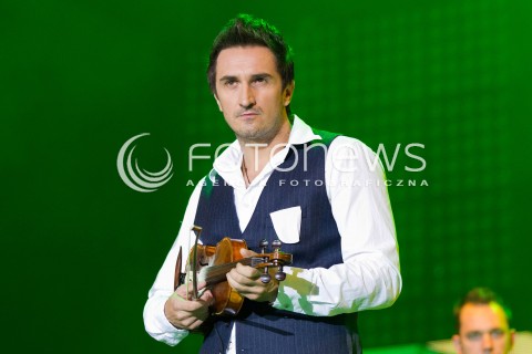  28.06.2013 RZESZOW<br />
EUROPEJSKI STADION KULTURY W RZESZOWIE<br />
KONCERT INAUGURUJACY ZJEDNOCZENI W ROZNORODNOSCI<br />
N/Z SEBASTIAN KARPIEL BULECKA ZESPOL ZAKOPOWER <br />
 