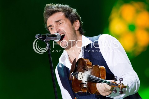  28.06.2013 RZESZOW<br />
EUROPEJSKI STADION KULTURY W RZESZOWIE<br />
KONCERT INAUGURUJACY ZJEDNOCZENI W ROZNORODNOSCI<br />
N/Z SEBASTIAN KARPIEL BULECKA ZESPOL ZAKOPOWER <br />
 