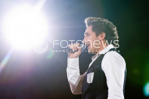  28.06.2013 RZESZOW<br />
EUROPEJSKI STADION KULTURY W RZESZOWIE<br />
KONCERT INAUGURUJACY ZJEDNOCZENI W ROZNORODNOSCI<br />
N/Z SEBASTIAN KARPIEL BULECKA ZESPOL ZAKOPOWER <br />
 