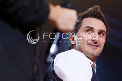  28.06.2013 RZESZOW<br />
EUROPEJSKI STADION KULTURY W RZESZOWIE<br />
KONCERT INAUGURUJACY ZJEDNOCZENI W ROZNORODNOSCI<br />
N/Z SEBASTIAN KARPIEL BULECKA ZESPOL ZAKOPOWER <br />
 