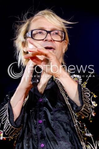  28.06.2013 RZESZOW<br />
EUROPEJSKI STADION KULTURY W RZESZOWIE<br />
KONCERT INAUGURUJACY ZJEDNOCZENI W ROZNORODNOSCI<br />
N/Z JIMI TENOR ZESPOL JIMI TENOR & KABU KABU <br />
 