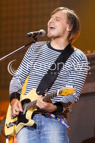  28.06.2013 RZESZOW<br />
EUROPEJSKI STADION KULTURY W RZESZOWIE<br />
KONCERT INAUGURUJACY ZJEDNOCZENI W ROZNORODNOSCI<br />
N/Z MICHAL KOWALONEK ZESPOL MYSLOVITZ <br />
 