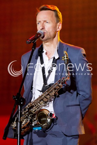  28.06.2013 RZESZOW<br />
EUROPEJSKI STADION KULTURY W RZESZOWIE<br />
KONCERT INAUGURUJACY ZJEDNOCZENI W ROZNORODNOSCI<br />
N/Z MATEUSZ POSPIESZALSKI ZESPOL VOO VOO <br />
 