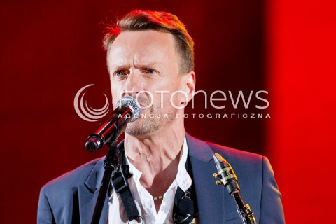  28.06.2013 RZESZOW<br />
EUROPEJSKI STADION KULTURY W RZESZOWIE<br />
KONCERT INAUGURUJACY ZJEDNOCZENI W ROZNORODNOSCI<br />
N/Z MATEUSZ POSPIESZALSKI ZESPOL VOO VOO <br />
 