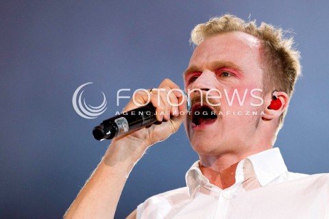  28.06.2013 RZESZOW<br />
EUROPEJSKI STADION KULTURY W RZESZOWIE<br />
KONCERT INAUGURUJACY ZJEDNOCZENI W ROZNORODNOSCI<br />
N/Z PIOTR ROGUCKI ZESPOL COMA <br />
 