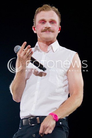  28.06.2013 RZESZOW<br />
EUROPEJSKI STADION KULTURY W RZESZOWIE<br />
KONCERT INAUGURUJACY ZJEDNOCZENI W ROZNORODNOSCI<br />
N/Z PIOTR ROGUCKI ZESPOL COMA <br />
 